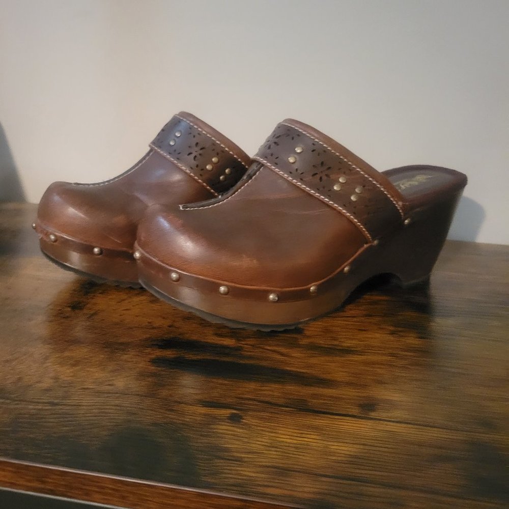 Womens Clogs